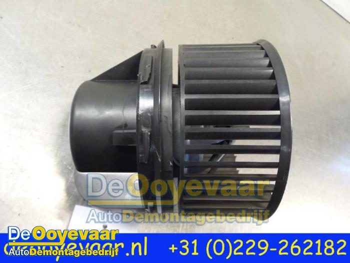 Heating and ventilation fan motor Volvo V40 1.6 D2 - 31369448