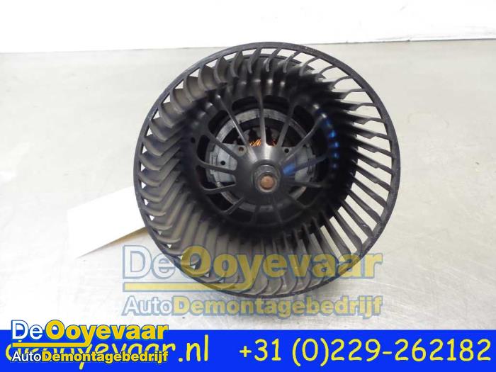 Heating and ventilation fan motor Volvo V40 1.6 D2 - 31369448
