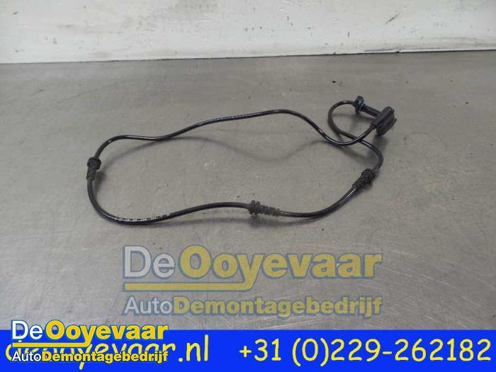 Begagnade ABS-sensor Mercedes C (W205) C-200 2.0 CGI 16V Pris € 9,99 Marginaltabell erbjuds av Autodemontagebedrijf De Ooyevaar