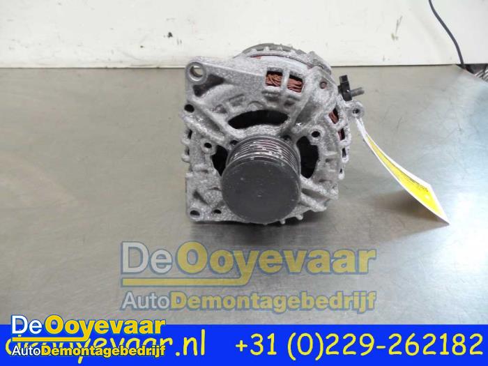 Dynamo van een Mercedes-Benz B (W246/W242) 1.5 B-180 CDI,d 16V 2014