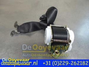 Used Front seatbelt, left BMW 1 serie (E87/87N) 120d 16V Price € 24,99 Margin scheme offered by Autodemontagebedrijf De Ooyevaar