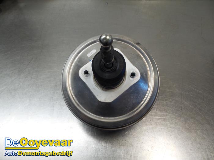 Usagé Servo frein Audi S6 Avant (C5) 4.0 V8 TFSI Prix € 29,99 Règlement à la marge proposé par Autodemontagebedrijf De Ooyevaar