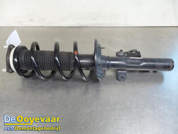 Front shock absorber rod, right from a Ford Transit Custom 2.0 TDCi 16V Eco Blue 130 2018