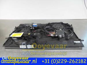 Używane Obudowa wentylatora Renault Scénic IV (RFAJ) 1.7 Blue dCi 150 Cena € 249,99 Procedura marży oferowane przez Autodemontagebedrijf De Ooyevaar
