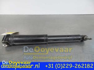 Used Rear shock absorber, left Renault Scénic IV (RFAJ) 1.7 Blue dCi 150 Price € 29,99 Margin scheme offered by Autodemontagebedrijf De Ooyevaar