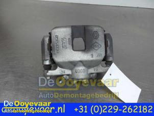 Używane Zacisk hamulcowy lewy przód Renault Scénic IV (RFAJ) 1.7 Blue dCi 150 Cena € 99,99 Procedura marży oferowane przez Autodemontagebedrijf De Ooyevaar