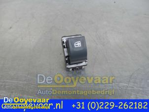 Używane Przelacznik elektrycznej szyby Renault Talisman (RFDL) 2.0 Blue dCi 160 Cena € 14,99 Procedura marży oferowane przez Autodemontagebedrijf De Ooyevaar
