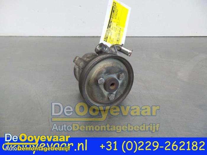 Usagé Pompe de direction Fiat Fiorino (225) 1.3 JTD 16V Multijet Prix € 29,99 Règlement à la marge proposé par Autodemontagebedrijf De Ooyevaar