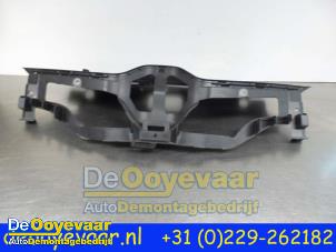 Used Lock plate Renault Scénic IV (RFAJ) 1.6 Energy dCi 160 EDC Price € 99,99 Margin scheme offered by Autodemontagebedrijf De Ooyevaar