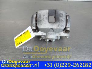 Używane Zacisk hamulcowy lewy przód Renault Scénic IV (RFAJ) 1.6 Energy dCi 160 EDC Cena € 99,99 Procedura marży oferowane przez Autodemontagebedrijf De Ooyevaar