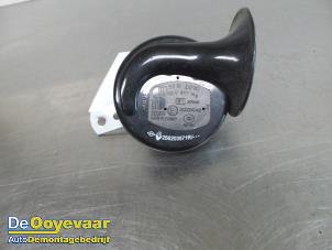 Used Horn Renault Scénic IV (RFAJ) 1.6 Energy dCi 160 EDC Price € 24,99 Margin scheme offered by Autodemontagebedrijf De Ooyevaar