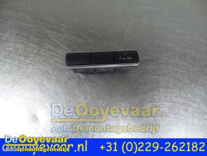 Gebrauchte PDC Schalter Ford Fiesta 6 (JA8) 1.6 TDCi 16V 95 Preis € 14,99 Margenregelung angeboten von Autodemontagebedrijf De Ooyevaar