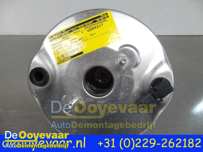 Usagé Assistant de freinage Mercedes C (W205) C-180 1.6 16V Prix € 25,00 Règlement à la marge proposé par Autodemontagebedrijf De Ooyevaar