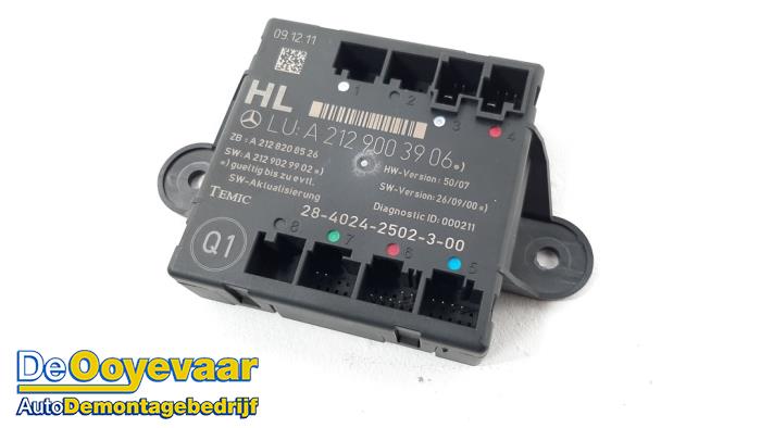 Central electronic module from a Mercedes-Benz C (W204) 2.2 C-220 CDI 16V BlueEFFICIENCY 2012
