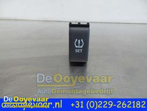Used Pressure switch Nissan Micra (K13) 1.2 12V Price € 14,99 Margin scheme offered by Autodemontagebedrijf De Ooyevaar