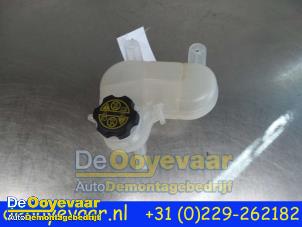 Gebrauchte Ausgleichsbehälter Opel Karl 1.0 12V Preis € 14,99 Margenregelung angeboten von Autodemontagebedrijf De Ooyevaar