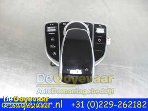 Used I-Drive knob Mercedes E (W213) E-350d 3.0 V6 24V Price € 124,99 Margin scheme offered by Autodemontagebedrijf De Ooyevaar