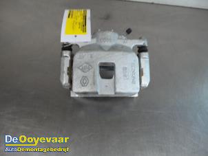 Used Front brake calliper, left Renault Espace (RFCJ) 2.0 Blue dCi 200 Price € 49,99 Margin scheme offered by Autodemontagebedrijf De Ooyevaar