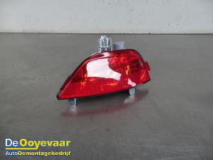 Used Rear fog light Renault Espace (RFCJ) 2.0 Blue dCi 200 Price € 24,99 Margin scheme offered by Autodemontagebedrijf De Ooyevaar