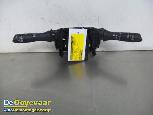 Używane Przelacznik Combi kolumny kierownicy Renault Espace (RFCJ) 2.0 Blue dCi 200 Cena € 74,99 Procedura marży oferowane przez Autodemontagebedrijf De Ooyevaar