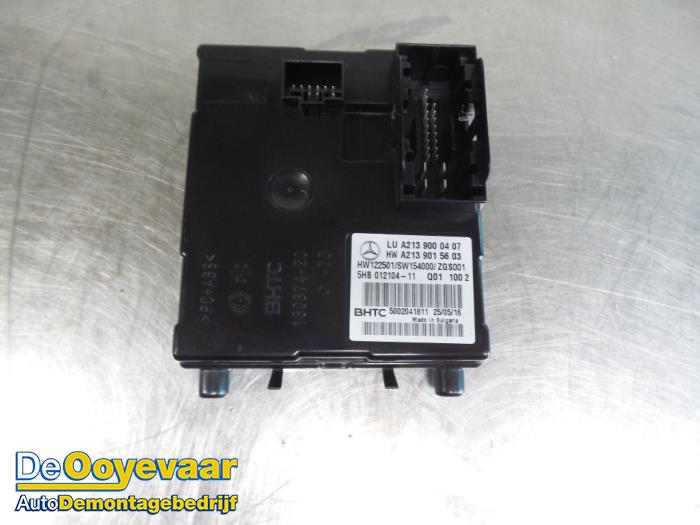 Begagnade Klimatmodul Mercedes E (W213) E-220d 2.0 Turbo 16V Pris € 19,99 Marginaltabell erbjuds av Autodemontagebedrijf De Ooyevaar