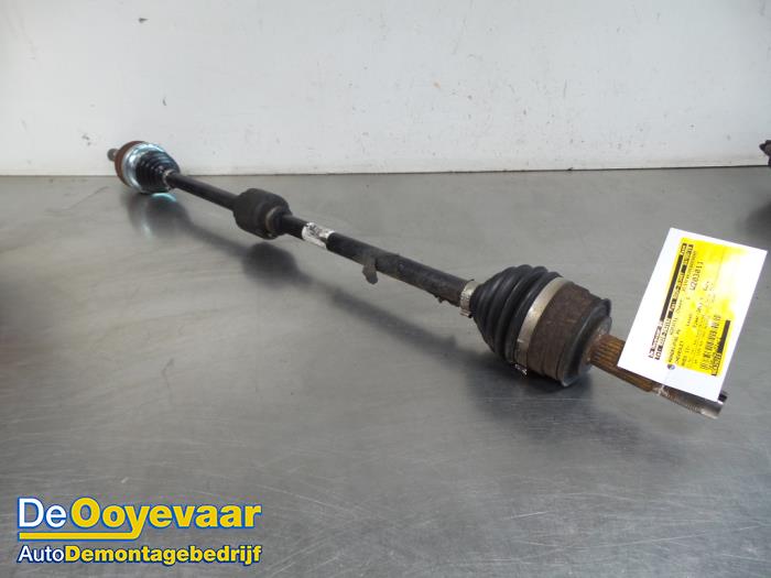 Front drive shaft, right from a Daewoo Aveo 1.2 16V 2011