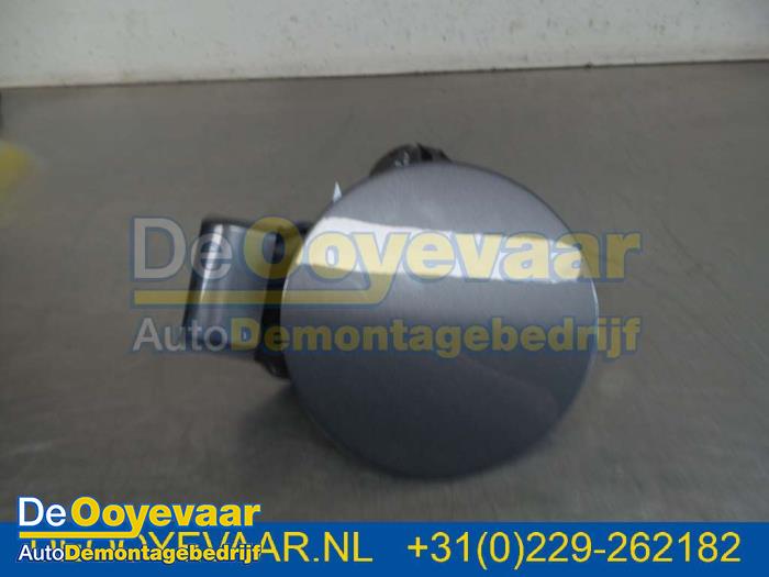Tank cap cover from a Hyundai iX20 (JC) 1.6i 16V 2011