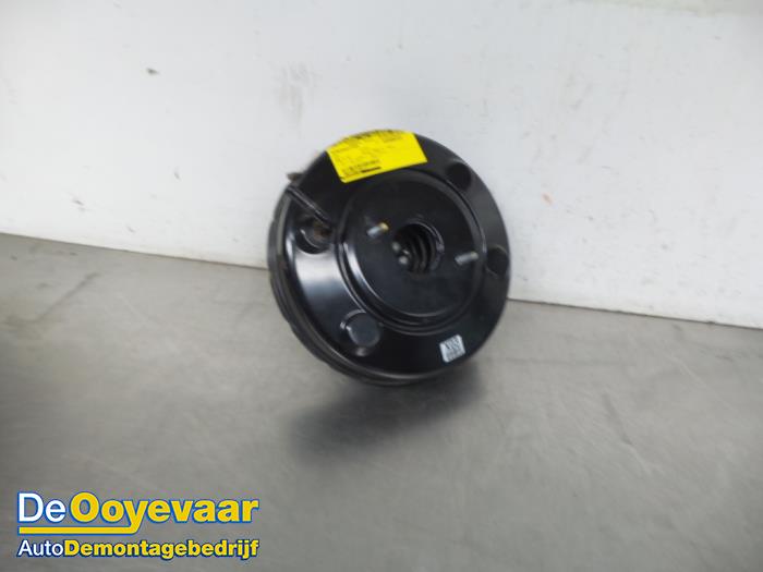 Usagé Assistant de freinage Kia Cee'd (JDB5) 1.4 CRDi 16V Prix € 29,99 Règlement à la marge proposé par Autodemontagebedrijf De Ooyevaar