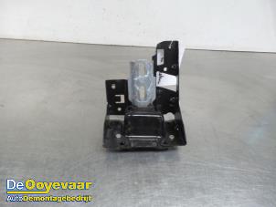 Used Gearbox mount Citroen C3 (SC) 1.2 VTi 82 12V Price € 19,98 Margin scheme offered by Autodemontagebedrijf De Ooyevaar