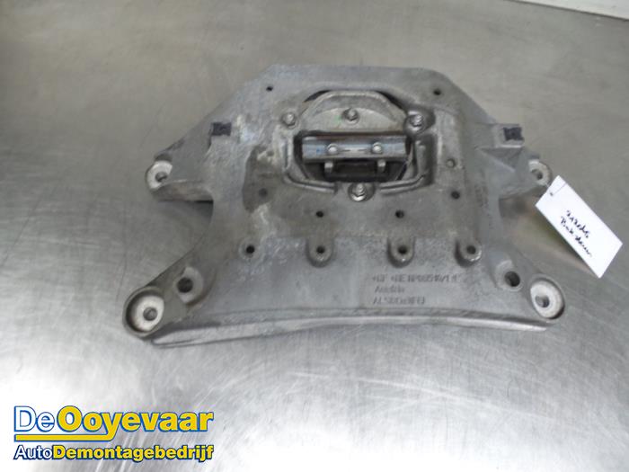 Gearbox mount from a Audi A5 Sportback (8TA) 2.0 TFSI 16V 2011