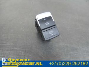Used Parking brake switch Volkswagen Golf VII (AUA) 2.0 GTD 16V Price € 9,98 Margin scheme offered by Autodemontagebedrijf De Ooyevaar