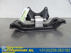 Used Gearbox mount Mercedes E (W213) E-220d 2.0 Turbo 16V Price € 99,99 Margin scheme offered by Autodemontagebedrijf De Ooyevaar