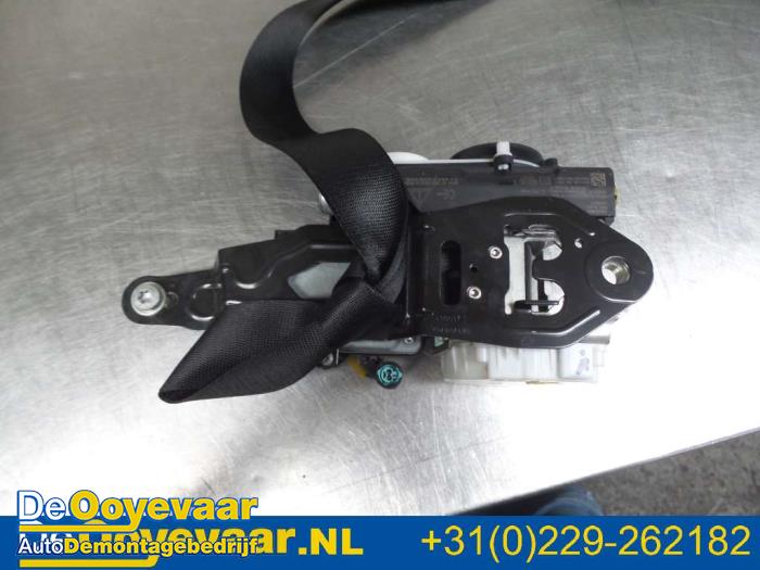 Front seatbelt, right from a Mercedes-Benz E (W213) E-220d 2.0 Turbo 16V 2017