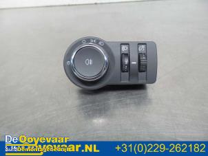 Used Light switch Opel Karl 1.0 12V Price € 24,99 Margin scheme offered by Autodemontagebedrijf De Ooyevaar