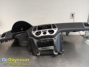 Usados Juego y módulo de airbag Hyundai i20 1.2i 16V Precio € 149,99 Norma de margen ofrecido por Autodemontagebedrijf De Ooyevaar