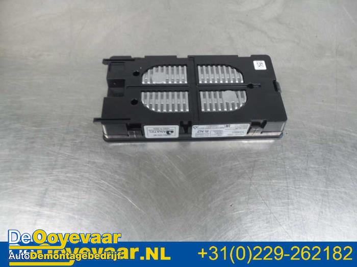 Begagnade Antenn Audi e-tron (GEN) 55 quattro Pris € 69,99 Marginaltabell erbjuds av Autodemontagebedrijf De Ooyevaar