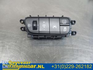 Używane Przelacznik ESP Kia Niro I (DE) 1.6 GDI Hybrid Cena € 59,98 Procedura marży oferowane przez Autodemontagebedrijf De Ooyevaar