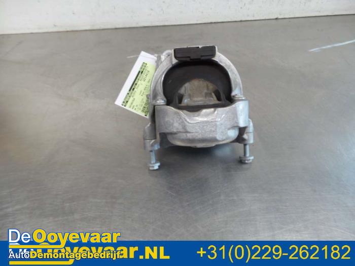 Used Engine mount Audi S4 Avant (B9) 3.0 TFSI V6 24V Price € 49,99 Margin scheme offered by Autodemontagebedrijf De Ooyevaar