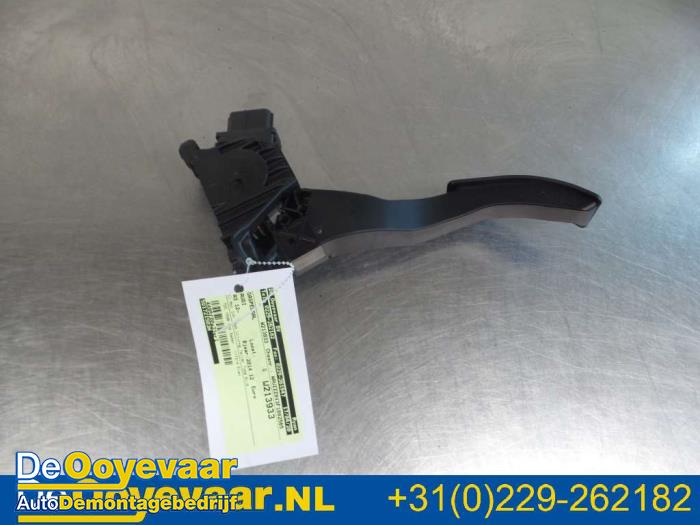 Accelerator pedal Audi A3 Limousine 1.6 TDI Ultra 16V 5Q1721503H
