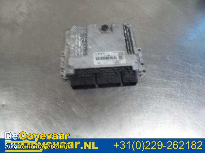 Used Engine management computer Renault Clio IV Estate/Grandtour (7R) 0.9 Energy TCE 90 12V Price € 19,99 Margin scheme offered by Autodemontagebedrijf De Ooyevaar