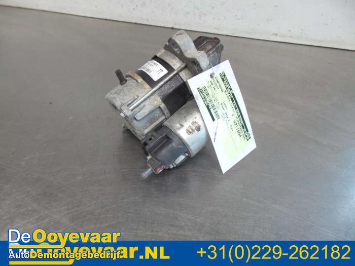 Begagnade Startmotor Peugeot 108 1.0 12V Pris € 15,00 Marginaltabell erbjuds av Autodemontagebedrijf De Ooyevaar