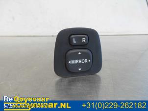 Used Mirror switch Peugeot 108 1.0 12V Price € 9,99 Margin scheme offered by Autodemontagebedrijf De Ooyevaar