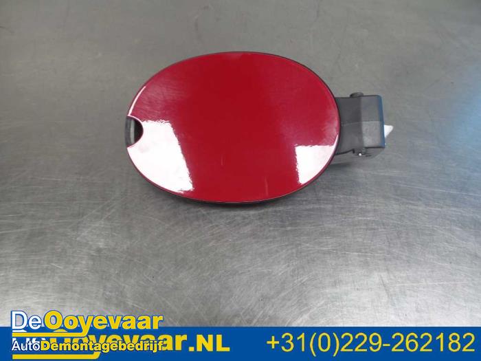 Begagnade Tanklucka Citroen Jumpy (G9) 2.0 HDiF 16V 125 Pris € 15,00 Marginaltabell erbjuds av Autodemontagebedrijf De Ooyevaar