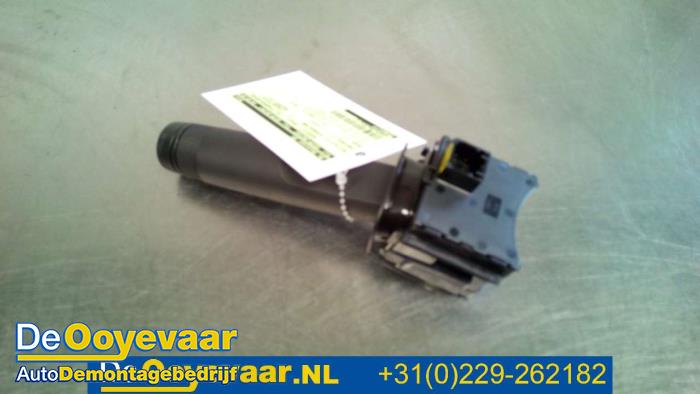 Scheibenwischer Schalter van een Daewoo Aveo 1.3 D 16V 2012