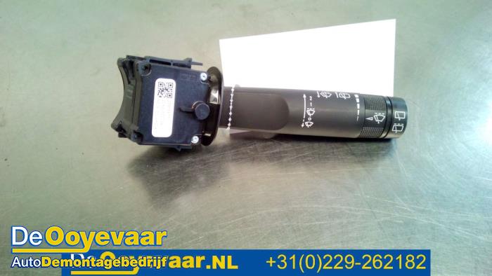 Scheibenwischer Schalter van een Daewoo Aveo 1.3 D 16V 2012