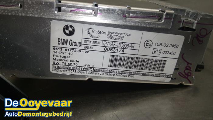 Reproductor de CD y radio de un BMW 3 serie Touring (E91) 318d 16V 2008