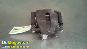Used Front brake calliper, right Opel Agila (B) 1.0 12V Price € 29,99 Margin scheme offered by Autodemontagebedrijf De Ooyevaar