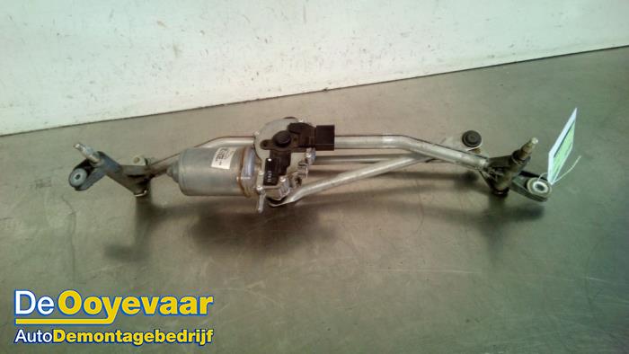 Wiper motor + mechanism from a Jaguar XJ (X351) 3.0 D V6 24V 2011