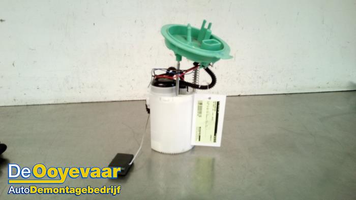Begagnade Bensinpump Volkswagen Golf VII (AUA) 1.2 TSI 16V Pris € 19,99 Marginaltabell erbjuds av Autodemontagebedrijf De Ooyevaar