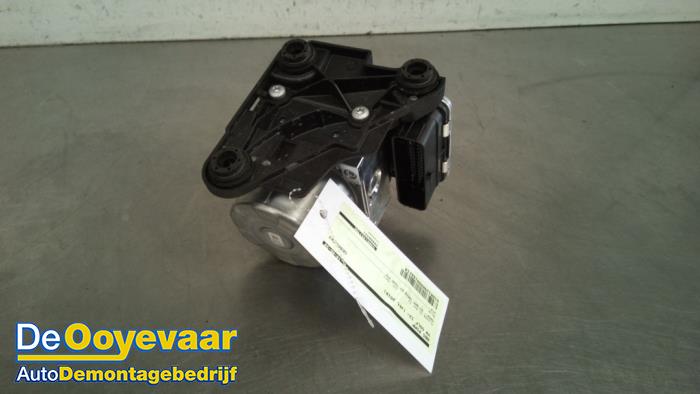 Używane Pompa ABS Volkswagen Golf VII (AUA) 1.5 TSI Evo BlueMotion 16V Cena € 19,99 Procedura marży oferowane przez Autodemontagebedrijf De Ooyevaar